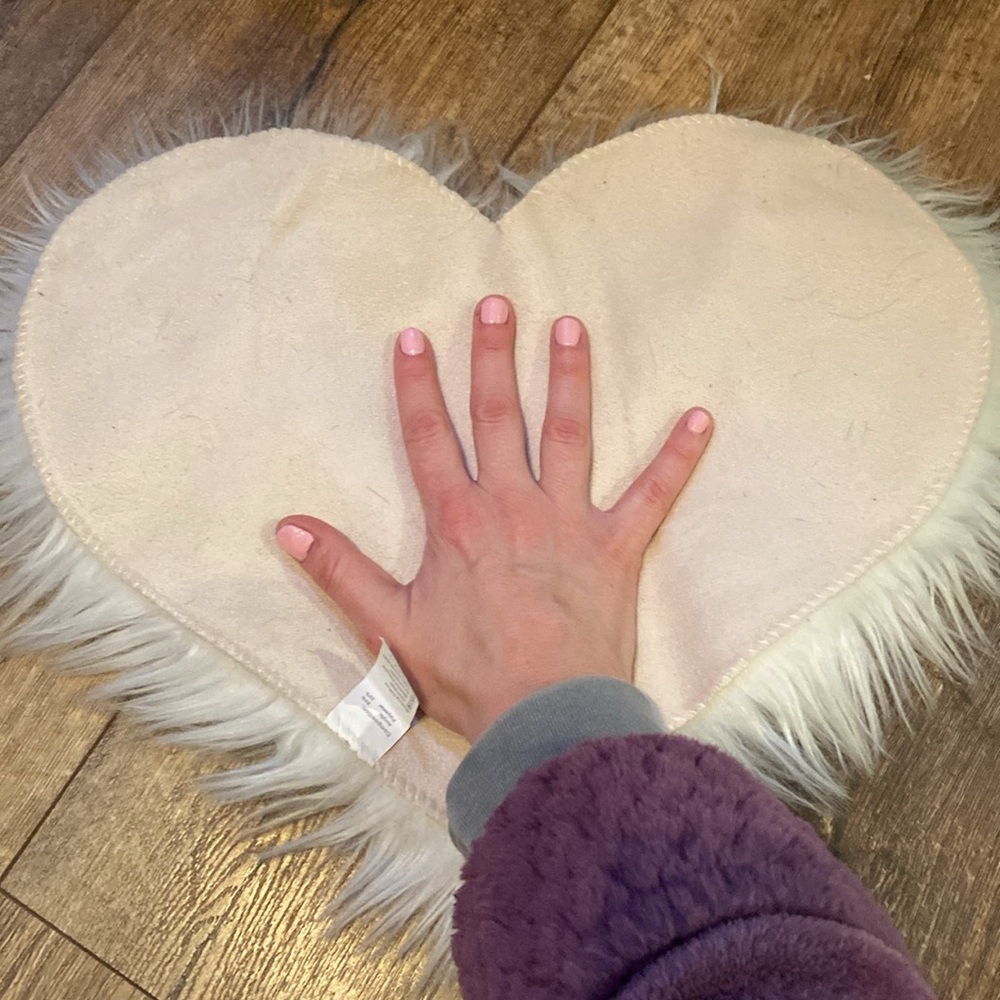 White Furry Rug - Picture 3 of 3